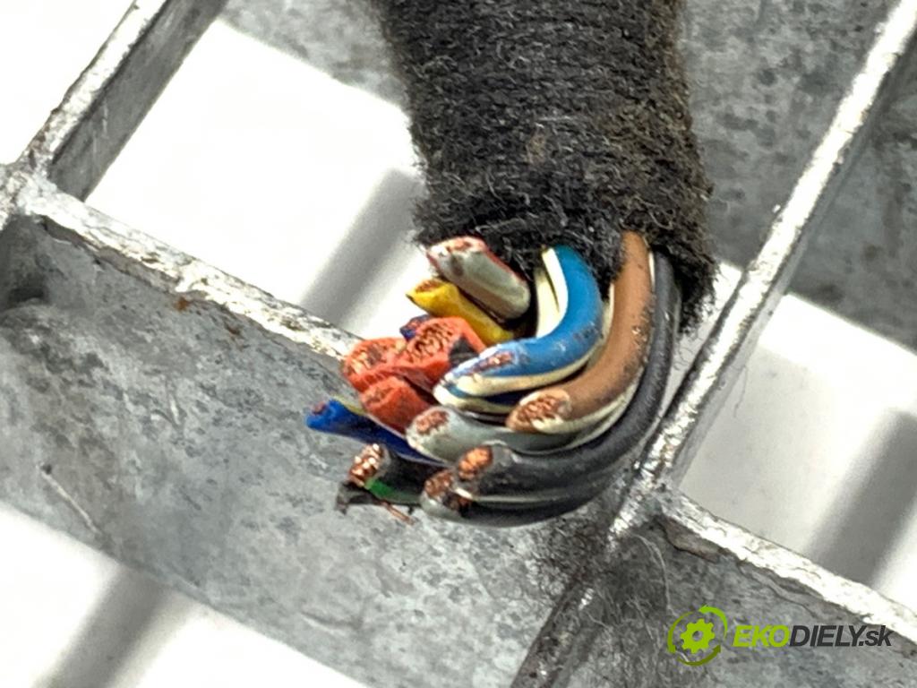 AUDI A5 F5 coupe 2017 140 kW 2.0 TDI 1968 Hák ťažné zariadenie 8W0800491G 8W0959245