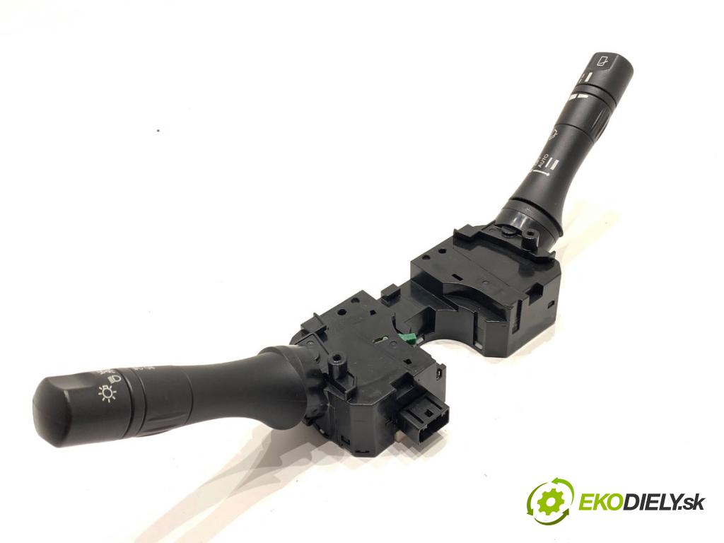 NISSAN JUKE F15 SUV 2015 81 kW 1.5 dCi 1461 Prepínač kombinovaný  (Prepínacie páčky pod volantom)