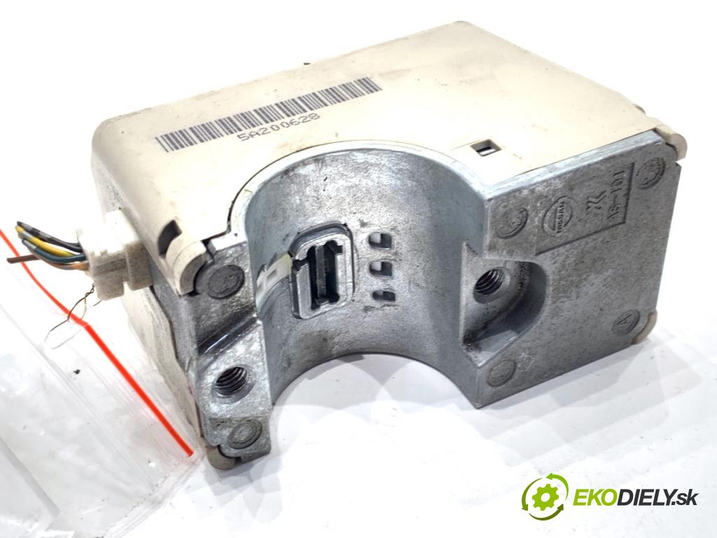 NISSAN JUKE F15 SUV 2015 81 kW 1.5 dCi 1461 blokáda volantu 5A200628 (Riadenie ostatné)