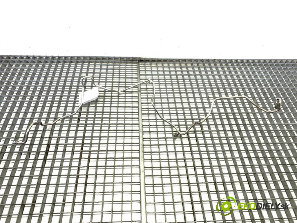 NISSAN JUKE F15 SUV 2015 81 kW 1.5 dCi 1461 rúrka klimatizace 9244011KK1A (Trubka klimatizace)