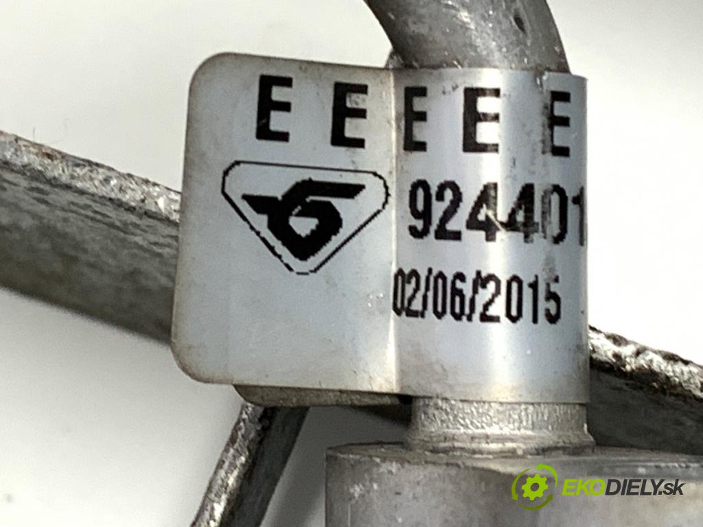 NISSAN JUKE F15 SUV 2015 81 kW 1.5 dCi 1461 rúrka klimatizace 9244011KK1A (Trubka klimatizace)