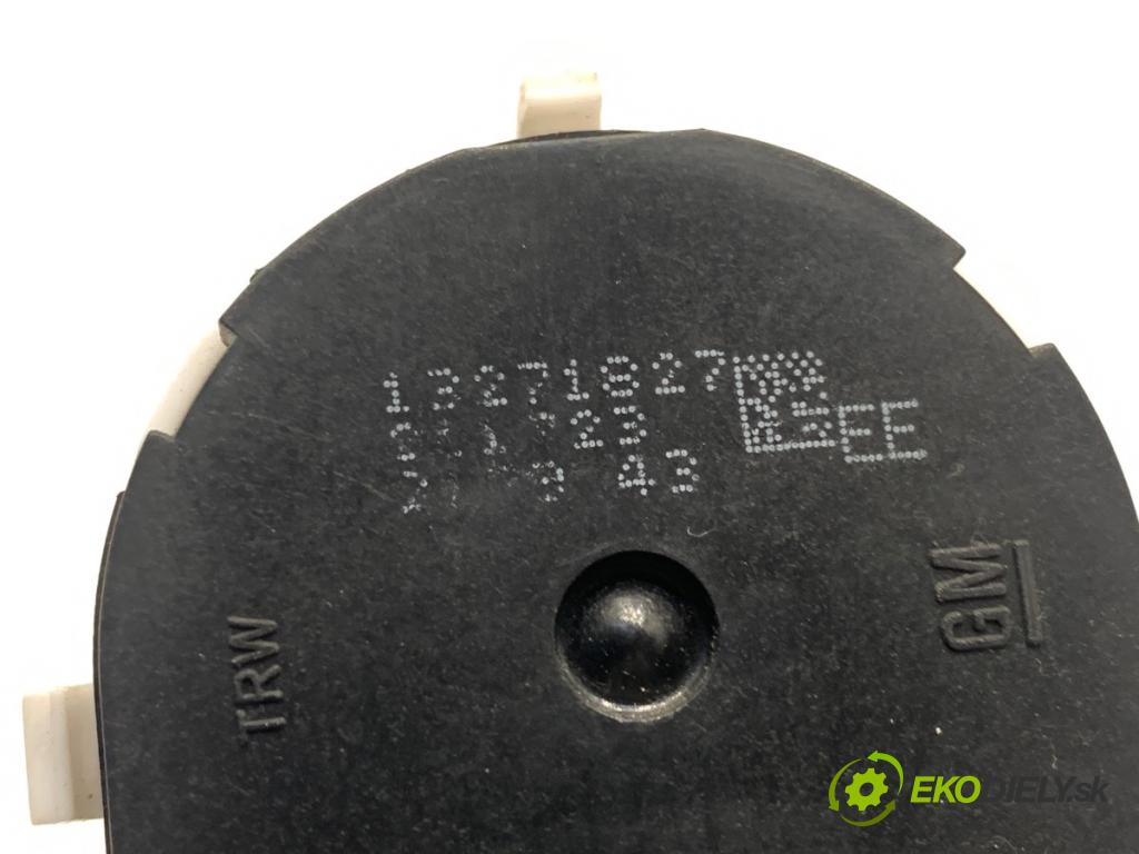 OPEL ASTRA J liftback 2012 103 kW 1.4 Turbo (68) 1364 Prepínač nastavenia spätných zrkadiel 13271827 (Prepínacie páčky pod volantom)