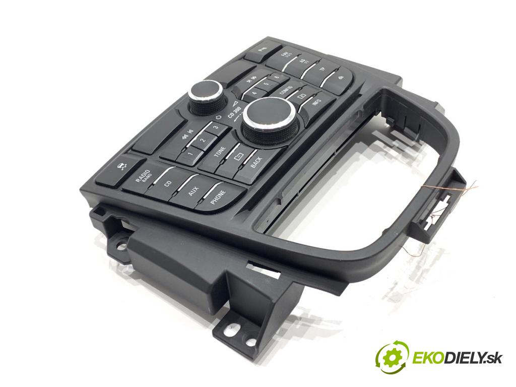 OPEL ASTRA J liftback 2012 103 kW 1.4 Turbo (68) 1364 Panel ovládania radia 13360090 (Prepínacie páčky pod volantom)