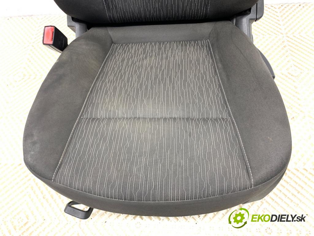 OPEL ASTRA J liftback 2012 103 kW 1.4 Turbo (68) 1364 Sedadlo ľavy predný