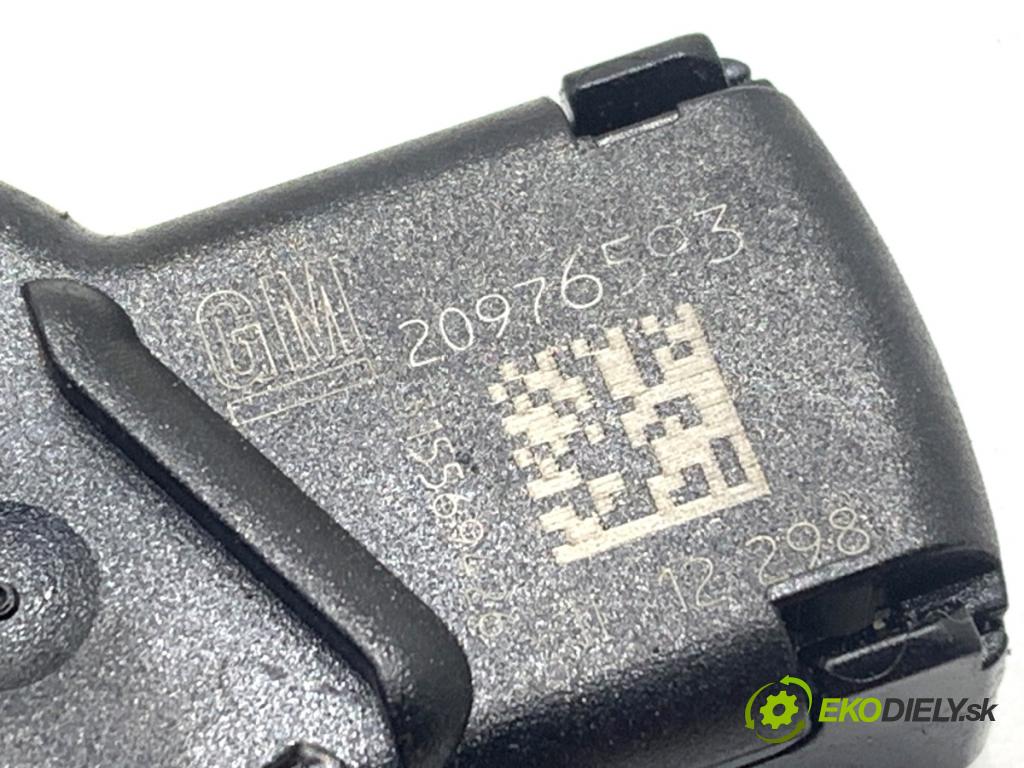 OPEL ASTRA J liftback 2012 103 kW 1.4 Turbo (68) 1364 Snímač dažďa 20976593 (Snímač dažďa)