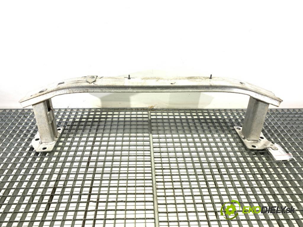 RENAULT CAPTUR I liftback 2017 66 kW 0.9 TCe 90 898 výztuha nárazníka přední část  (Přední výztuha)