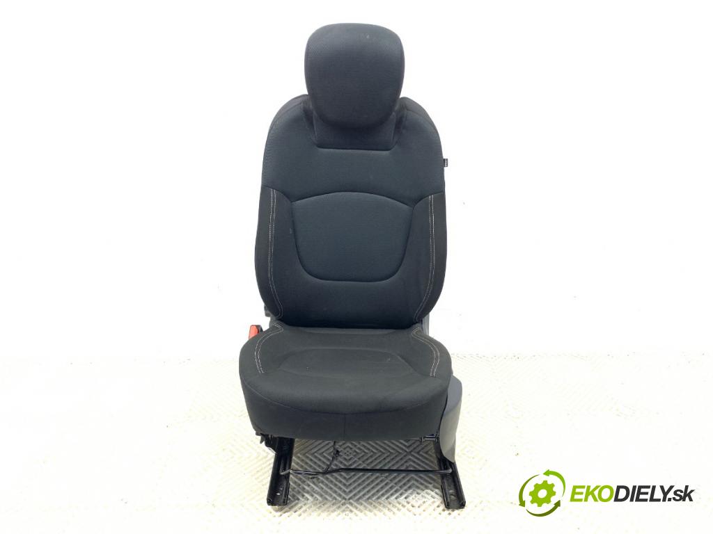 RENAULT CAPTUR I liftback 2017 66 kW 0.9 TCe 90 898 Sedadlo ľavy predný 