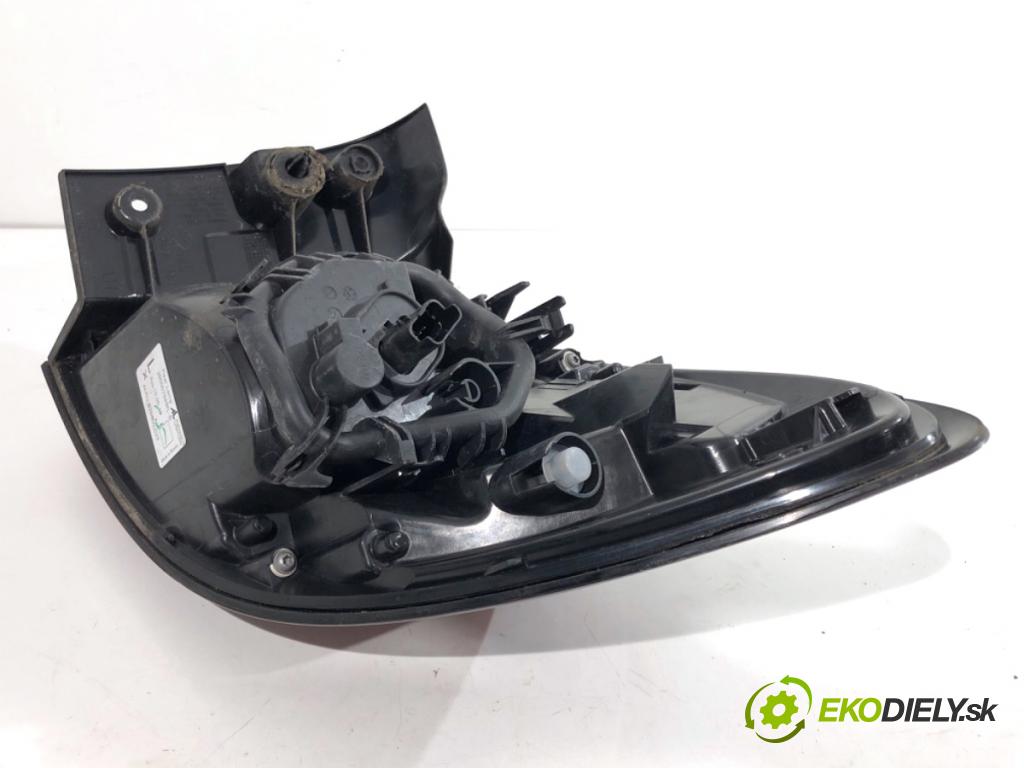 RENAULT CAPTUR I liftback 2017 66 kW 0.9 TCe 90 898 Svetlo ľavy zad 265557849R