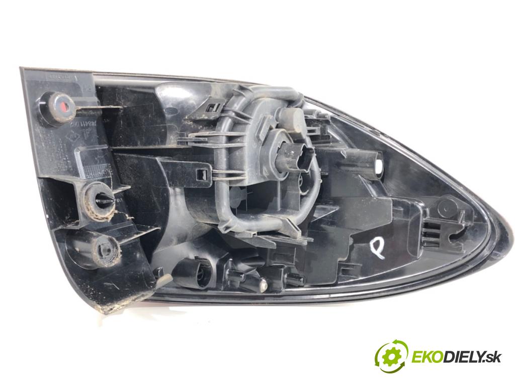 RENAULT CAPTUR I liftback 2017 66 kW 0.9 TCe 90 898 Svetlo pravy zad 265506738R