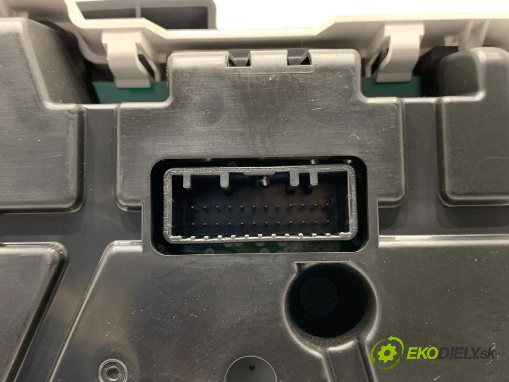 RENAULT CAPTUR I liftback 2017 66 kW 0.9 TCe 90 898 Prístrojovka 248106509R (Prístrojová doska)