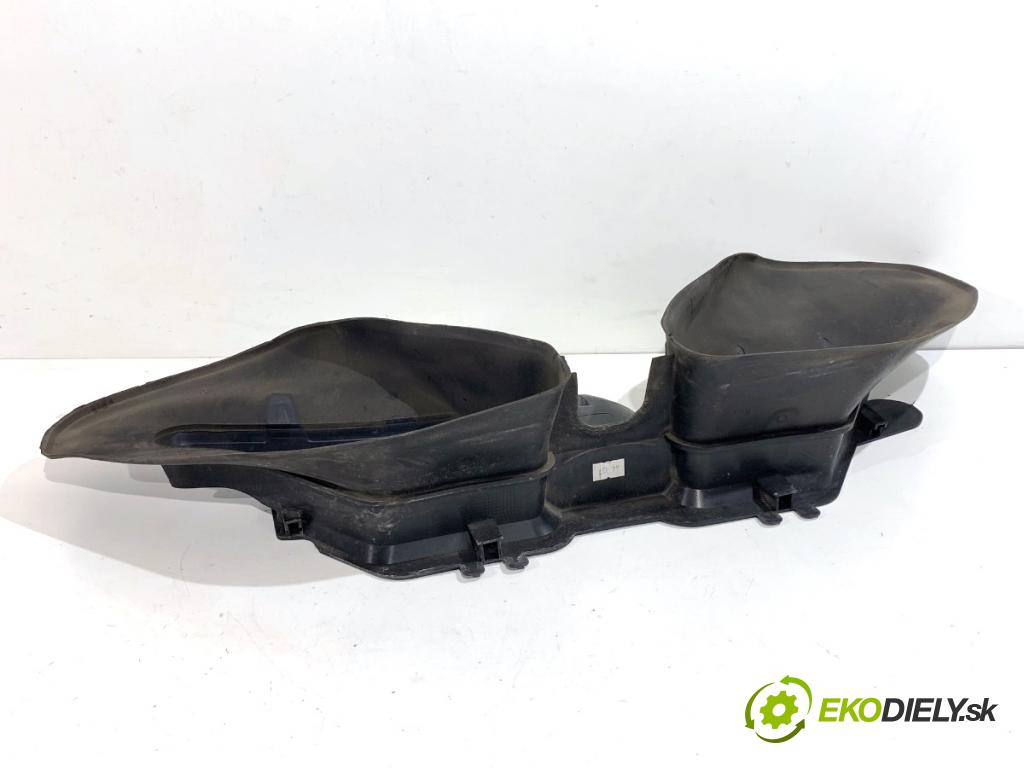 RENAULT CAPTUR I liftback 2017 66 kW 0.9 TCe 90 898 Volant vzduchu 214763974R