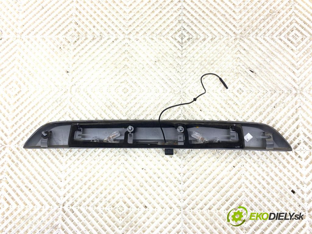 RENAULT CAPTUR I liftback 2017 66 kW 0.9 TCe 90 898 Lišta dverí zad 848109634R