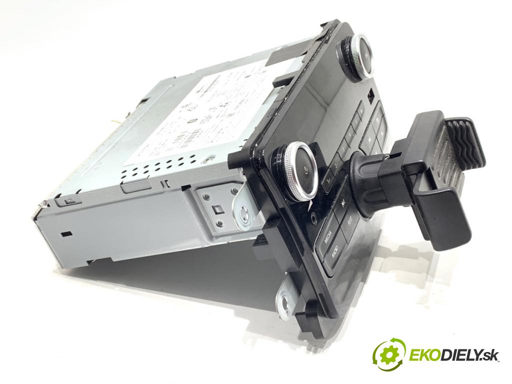 RENAULT CAPTUR I liftback 2017 66 kW 0.9 TCe 90 898 RADIO 281156585R (Audio zariadenie)