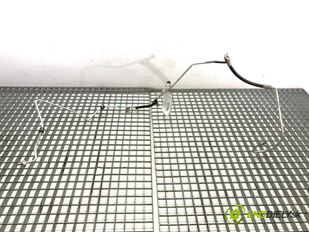 RENAULT CAPTUR I liftback 2017 66 kW 0.9 TCe 90 898 rúrka klimatizácie 924404971R (Rúrka klimatizácie)