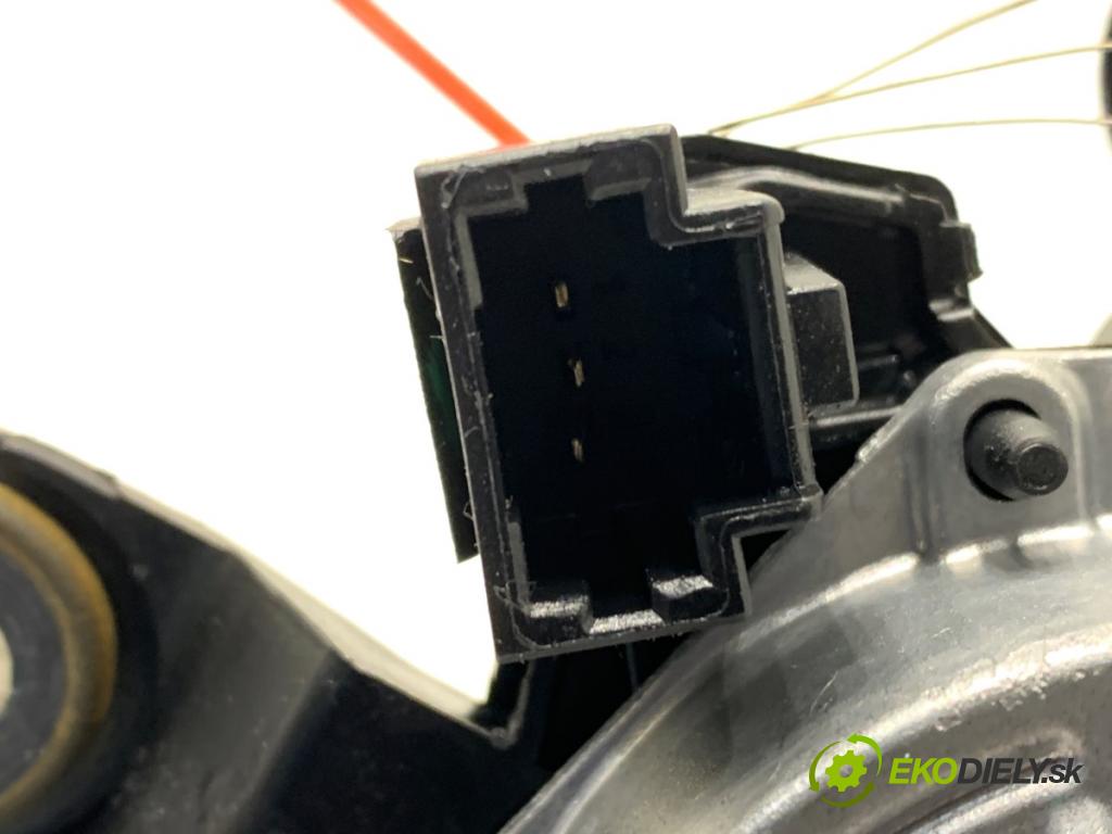 RENAULT CAPTUR I liftback 2017 66 kW 0.9 TCe 90 898 Motor stieračov zad 287105483R
