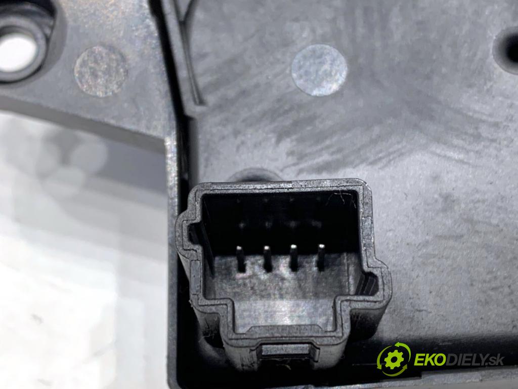 RENAULT CAPTUR I liftback 2017 66 kW 0.9 TCe 90 898 kroužek slimák airbag 479457095R (Airbag)