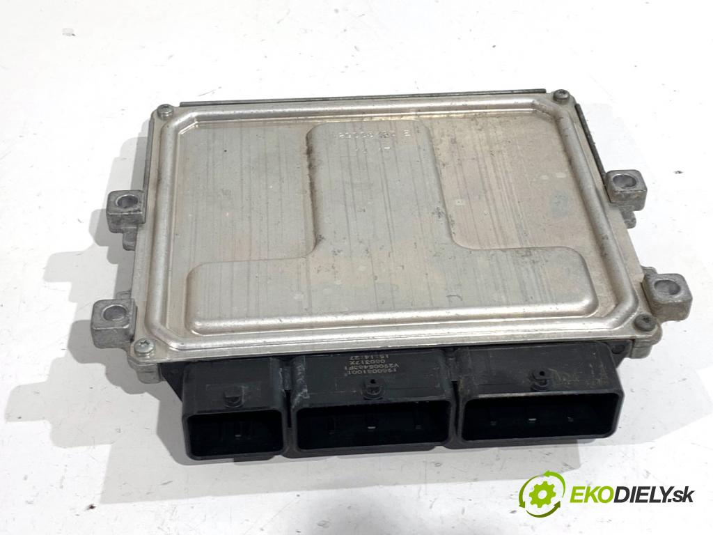 RENAULT CAPTUR I liftback 2017 66 kW 0.9 TCe 90 898 riadiaca jednotka Motor 237109221R (Riadiaca jednotka)