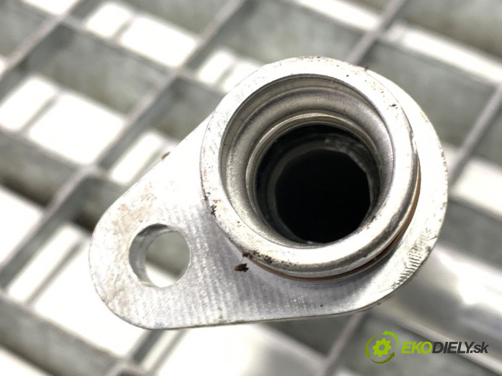 RENAULT CAPTUR I liftback 2017 66 kW 0.9 TCe 90 898 rúrka klimatizácie 924540424R (Rúrka klimatizácie)