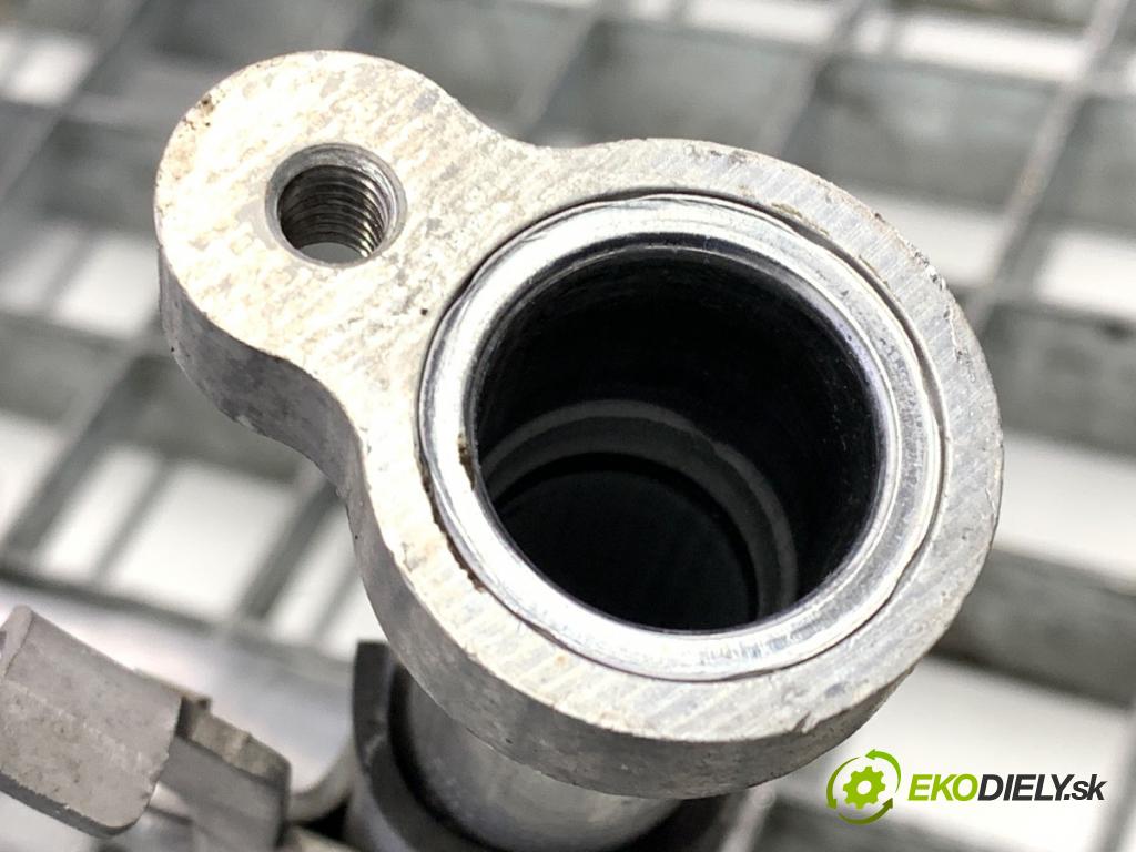 RENAULT CAPTUR I liftback 2017 66 kW 0.9 TCe 90 898 rúrka klimatizácie 924803929R (Rúrka klimatizácie)