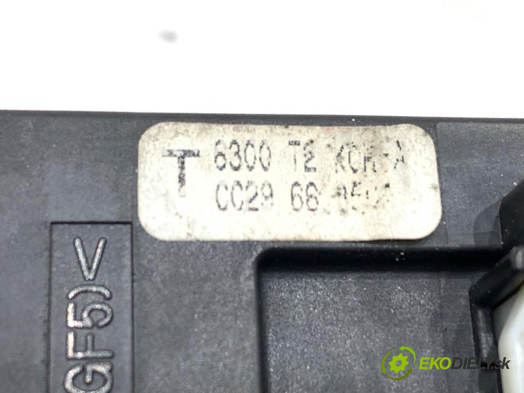 MAZDA 5 II nadwozie wielkoprzestrzenne (MPV) 2007 85 kW 1.8 (CR19) 1798 Prepínač okien  (Prepínacie páčky pod volantom)