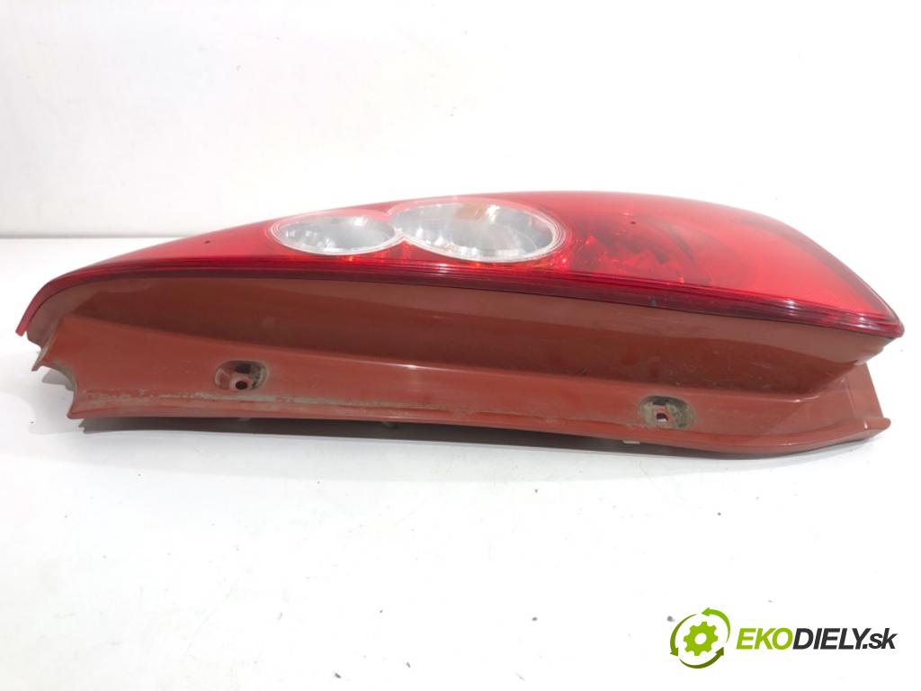 MAZDA 5 II nadwozie wielkoprzestrzenne (MPV) 2007 85 kW 1.8 (CR19) 1798 Svetlo pravy zad C23551150