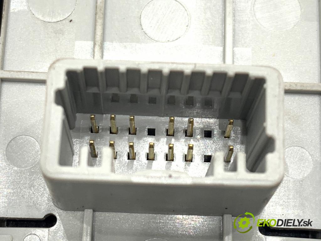 RENAULT LAGUNA III Kombi 2008 81 kW 1.5 dCi (KT0A, KT0R, KT02) 1461 Prepínač okien  (Prepínacie páčky pod volantom)