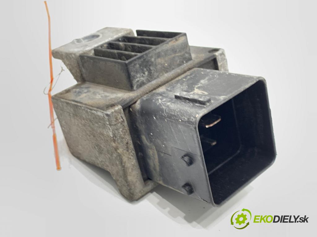 RENAULT LAGUNA III Kombi 2008 81 kW 1.5 dCi (KT0A, KT0R, KT02) 1461 relé sviečok žhavenia 9640469680 (Relé)