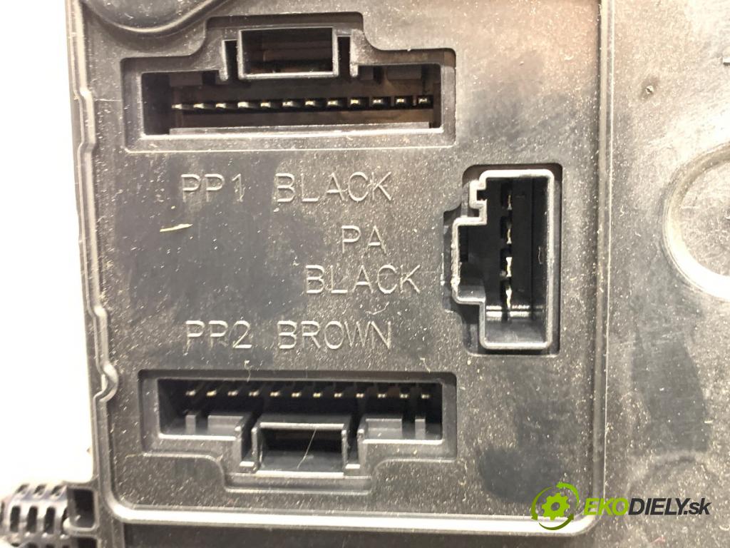 RENAULT LAGUNA III Kombi 2008 81 kW 1.5 dCi (KT0A, KT0R, KT02) 1461 Modul svetiel 284B10049R (Riadiaca jednotka ostatné)