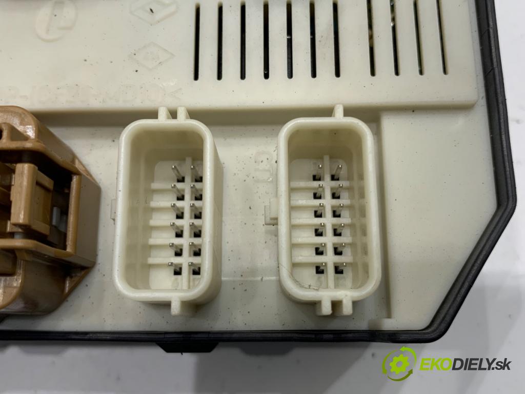 RENAULT LAGUNA III Kombi 2008 81 kW 1.5 dCi (KT0A, KT0R, KT02) 1461 modul BSI 284B60012R (Pojistková skříňka)