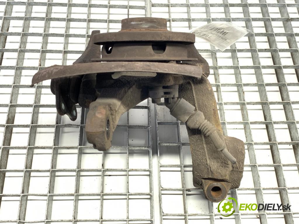 VW GOLF IV liftback 2002 55 kW 1.4 16V 1390 náboj ľavy predný