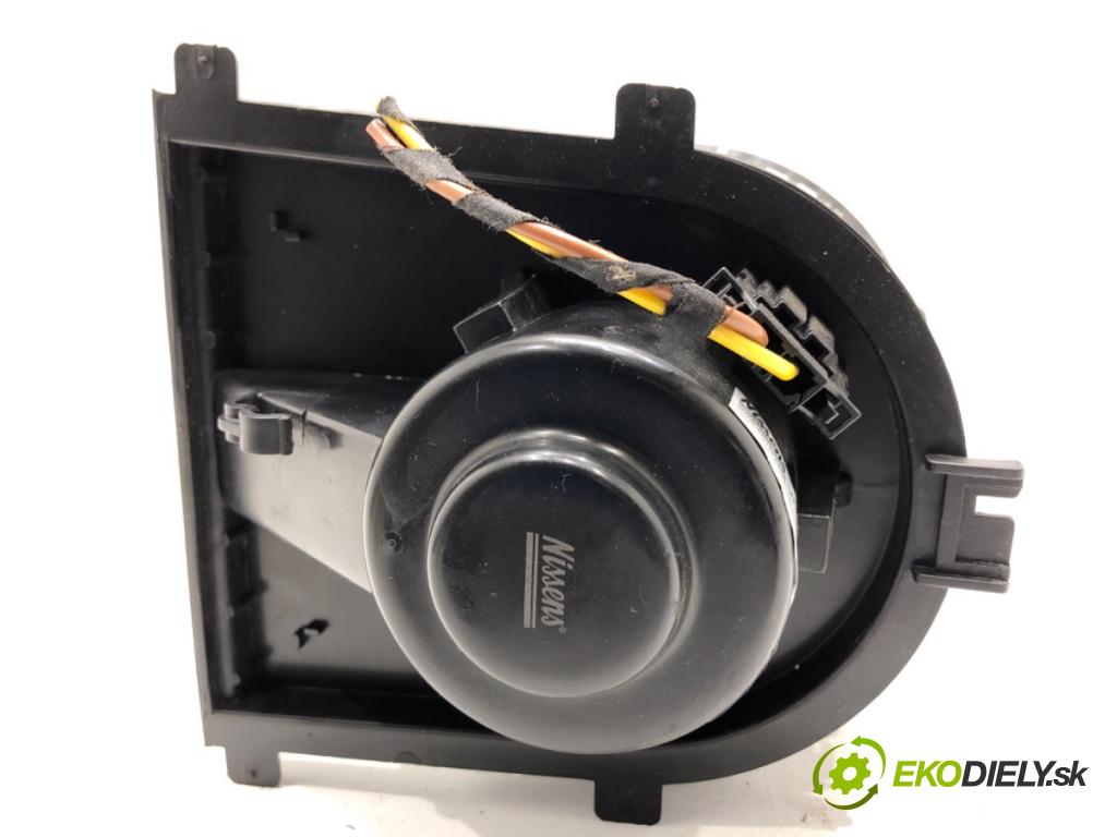 VW GOLF IV liftback 2002 55 kW 1.4 16V 1390 ventilátor kúrenia