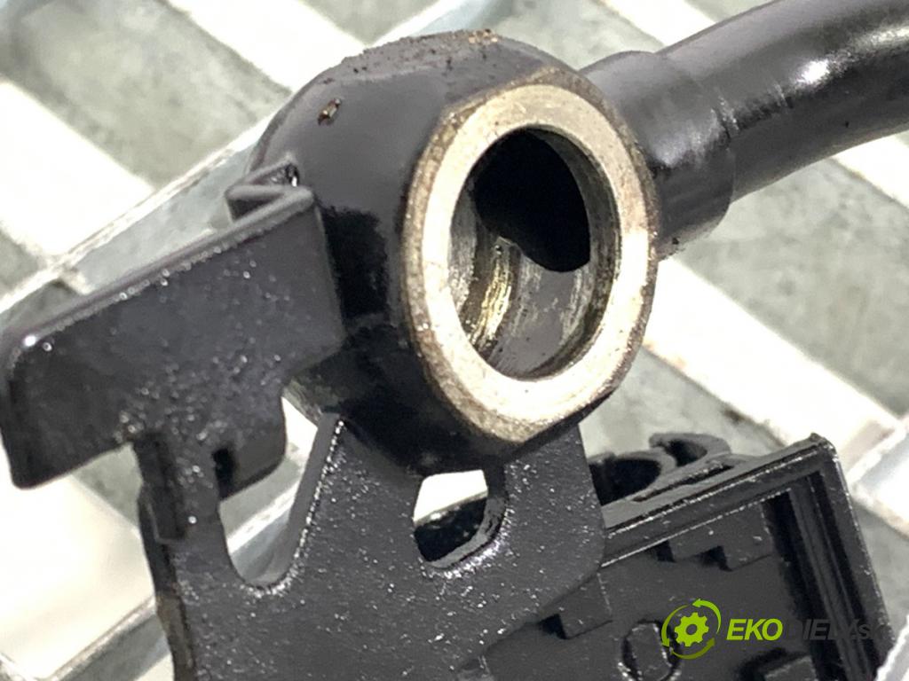 VW GOLF IV liftback 2002 55 kW 1.4 16V 1390 hadica servočerpadlo  (Rúrka servočerpadla)