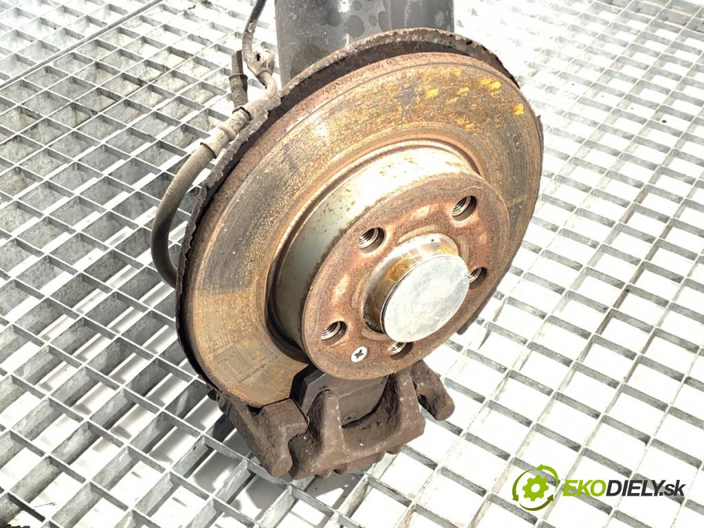 VW GOLF IV liftback 2002 55 kW 1.4 16V 1390 Výstuha zad