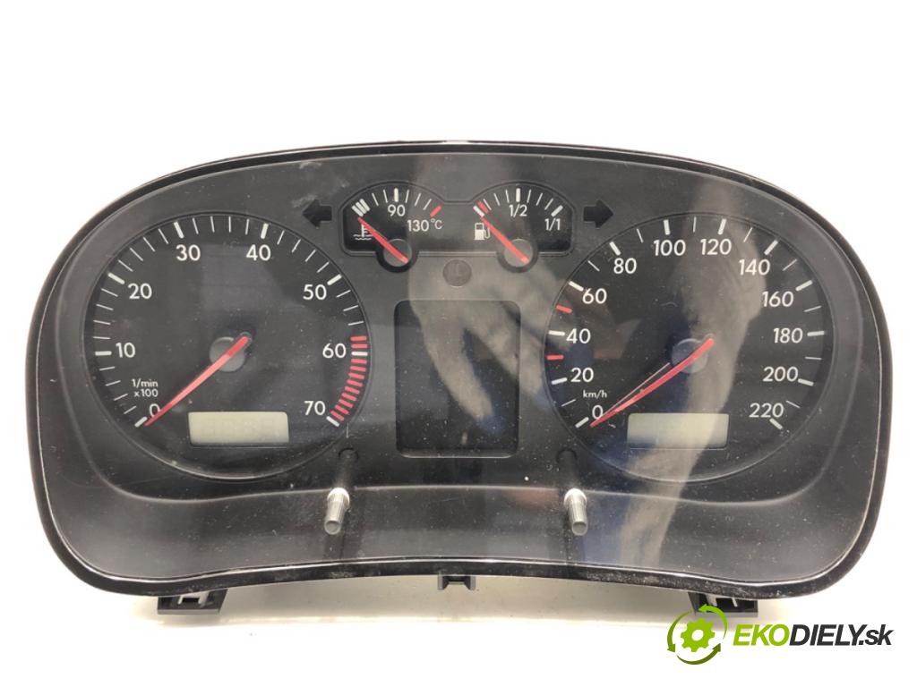 VW GOLF IV liftback 2002 55 kW 1.4 16V 1390 prístrojovka 1J0920806 (Přístrojová deska)