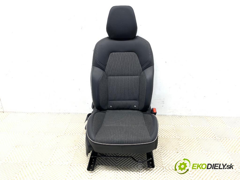 RENAULT CLIO V liftback 2020 74 kW 1.0 TCe 100 (B7MT) 999 Sedadlo pravy predný 