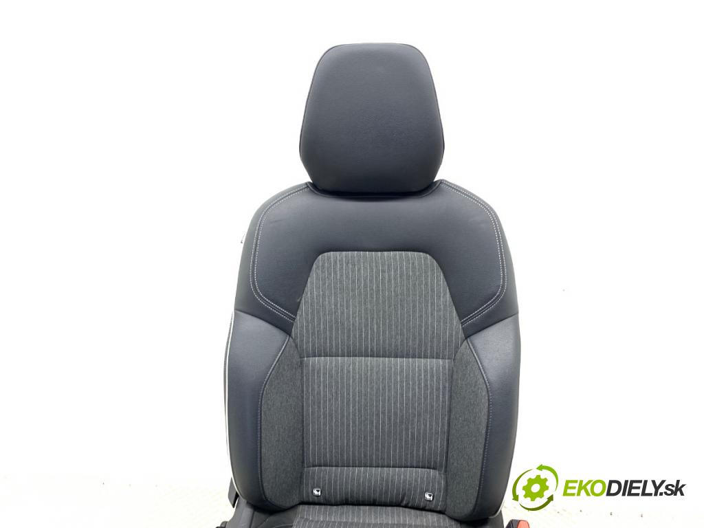 RENAULT CLIO V liftback 2020 74 kW 1.0 TCe 100 (B7MT) 999 Sedadlo pravy predný