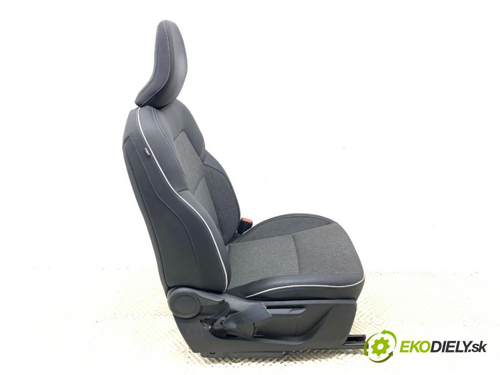 RENAULT CLIO V liftback 2020 74 kW 1.0 TCe 100 (B7MT) 999 Sedadlo pravy predný