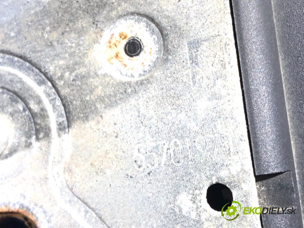 FIAT GRANDE PUNTO liftback 2005 55 kW 1.3 D Multijet 1248 zámok dverí zad
