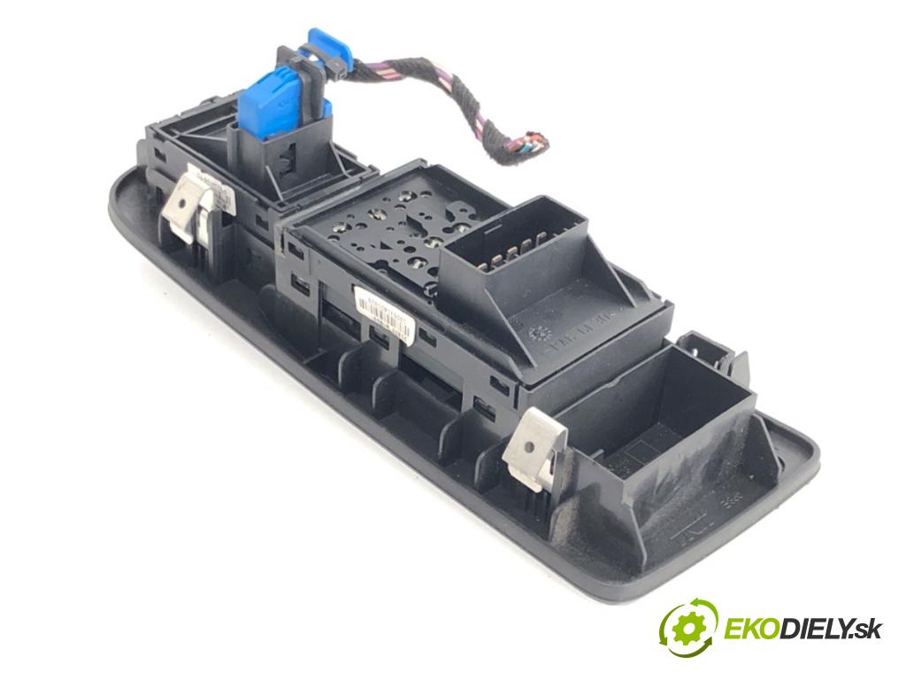 FIAT GRANDE PUNTO liftback 2005 55 kW 1.3 D Multijet 1248 Prepínač okien 735380444 (Prepínacie páčky pod volantom)