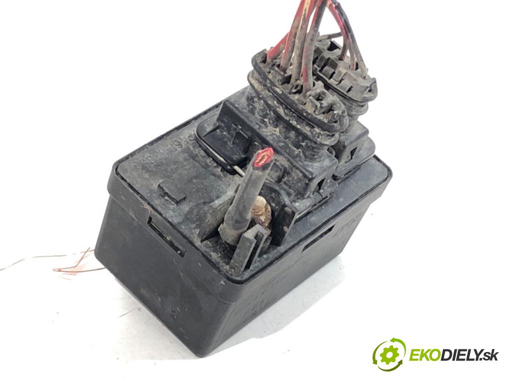 FIAT GRANDE PUNTO liftback 2005 55 kW 1.3 D Multijet 1248 relé sviečok žhavenia 55193073 (Relé)