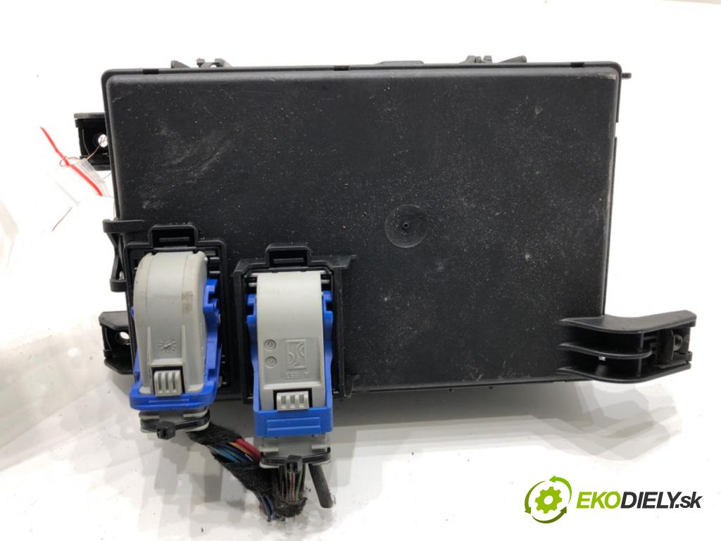FIAT GRANDE PUNTO liftback 2005 55 kW 1.3 D Multijet 1248 modul BSI 00517187860 (Pojistková skříňka)