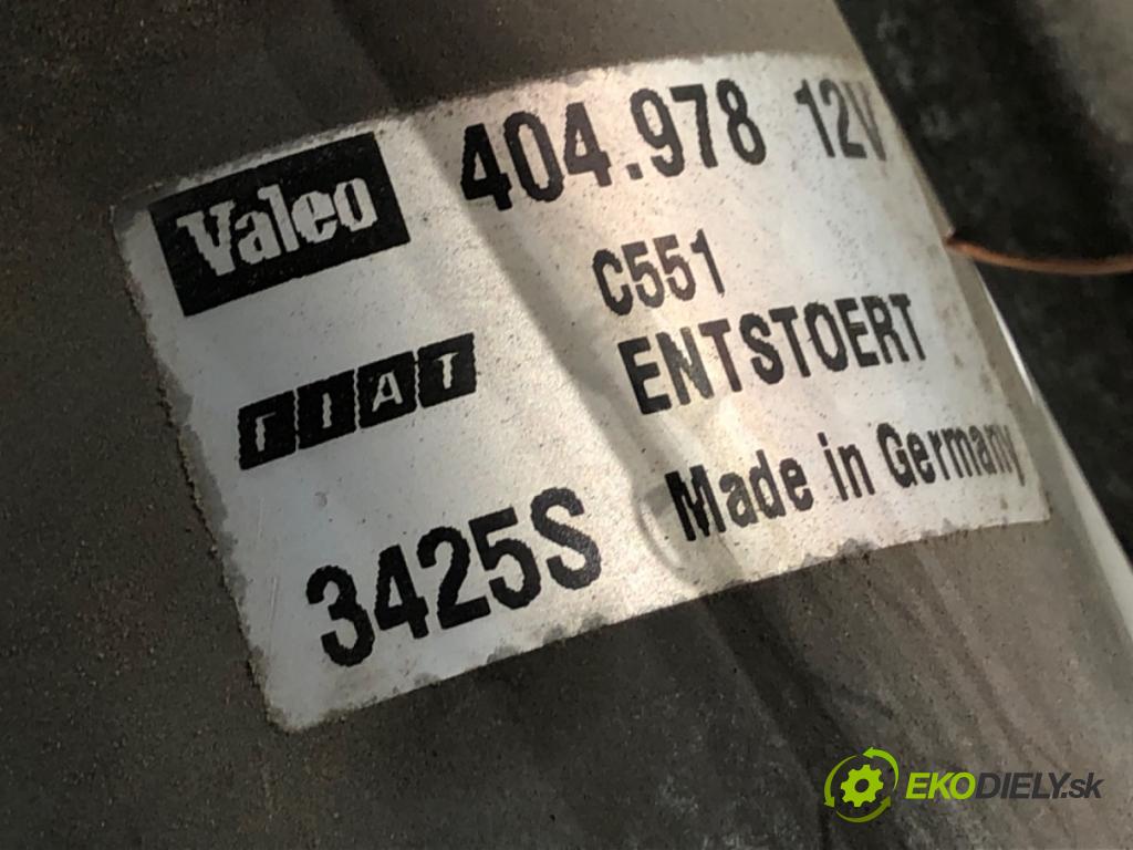 FIAT GRANDE PUNTO liftback 2005 55 kW 1.3 D Multijet 1248 mechanismus stěračů přední část 404.978 (Motorek stěračů přední)