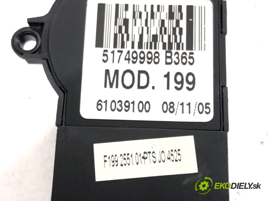 FIAT GRANDE PUNTO liftback 2005 55 kW 1.3 D Multijet 1248 Kocka, vložka spínacej skrinky 51749998 (Spínacia skrinka)