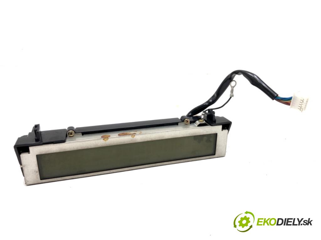 MAZDA 3 BK sedan 2006 77 kW 1.6 (BK12) 1598 Dislpej  (Prístrojová doska)