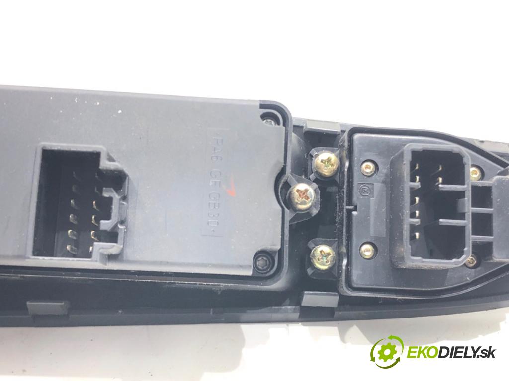 MAZDA 3 BK sedan 2006 77 kW 1.6 (BK12) 1598 Prepínač okien 03123000BP4L66350 (Prepínacie páčky pod volantom)