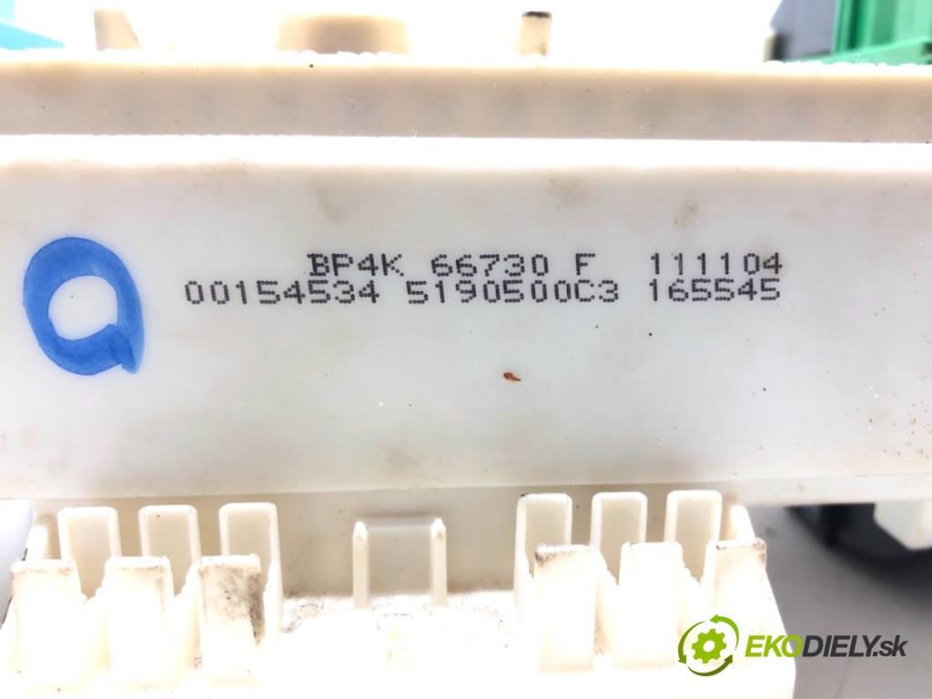 MAZDA 3 BK sedan 2006 77 kW 1.6 (BK12) 1598 Modul BSI BP4K66730F1 (Poistková skrinka)
