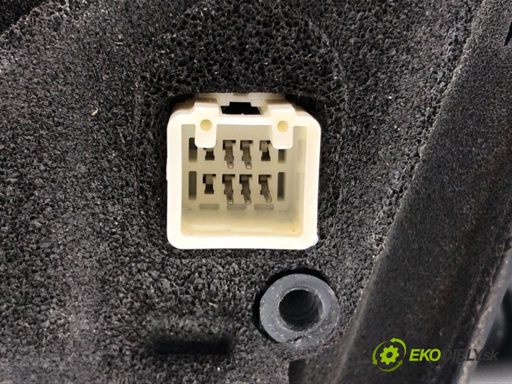 MAZDA 3 BK sedan 2006 77 kW 1.6 (BK12) 1598 Spätné zrkadlo pravy