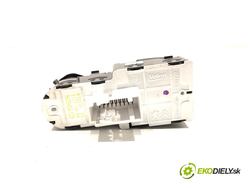 OPEL VIVARO C Autobus 2022 88 kW 1.5 1499 Prepínač okien 96784561ZD (Prepínacie páčky pod volantom)