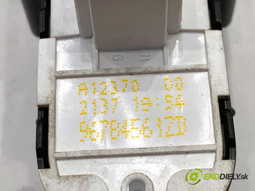 OPEL VIVARO C Autobus 2022 88 kW 1.5 1499 Prepínač okien 96784561ZD (Prepínacie páčky pod volantom)