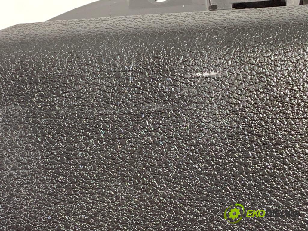 OPEL VIVARO C Autobus 2022 88 kW 1.5 1499 Priehradka, kastlík spolujazdca  (Priehradka (kastlík))